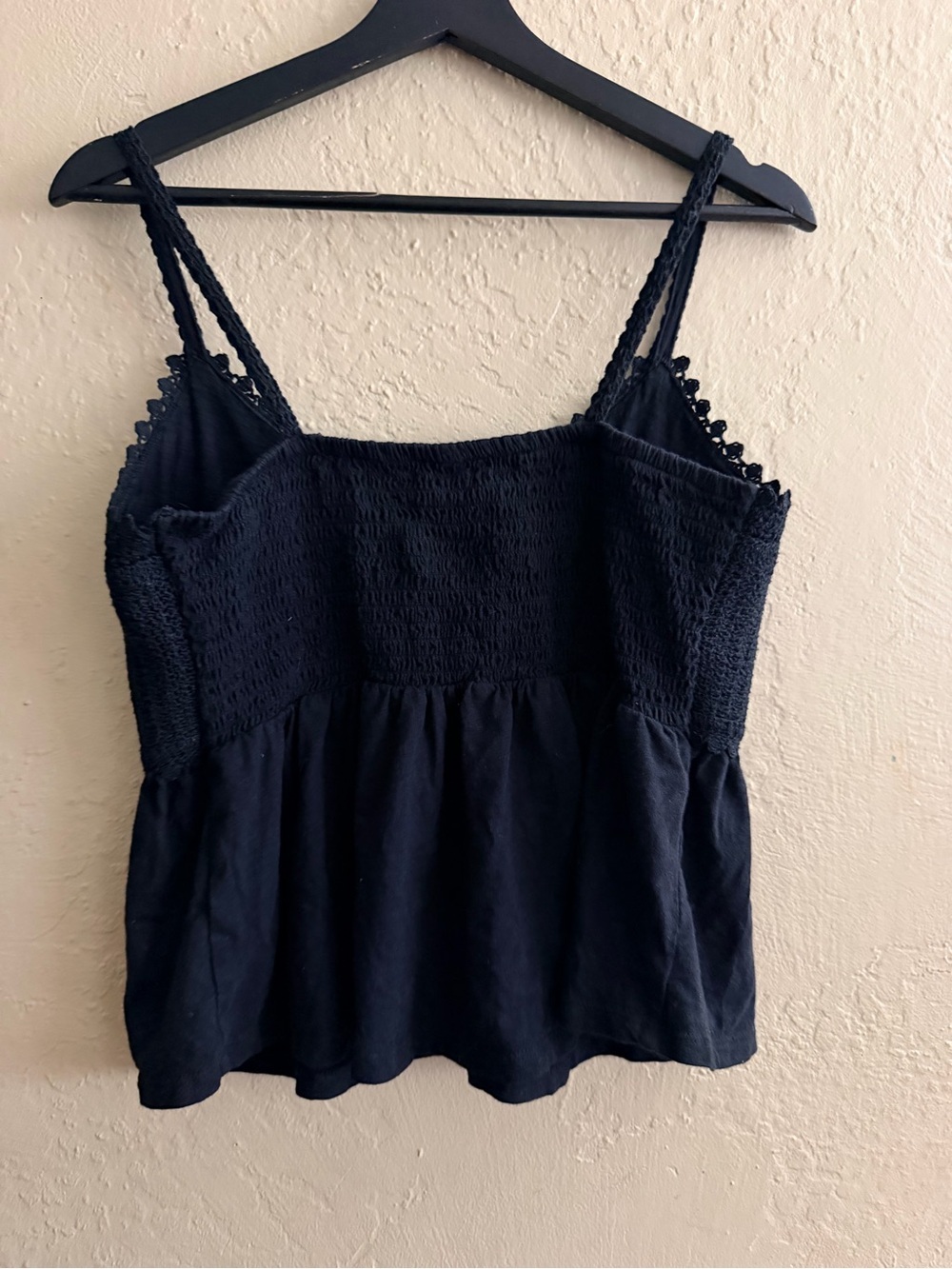 Old Navy Black Crochet Peplum Crop Tank - Picture 4 of 5
